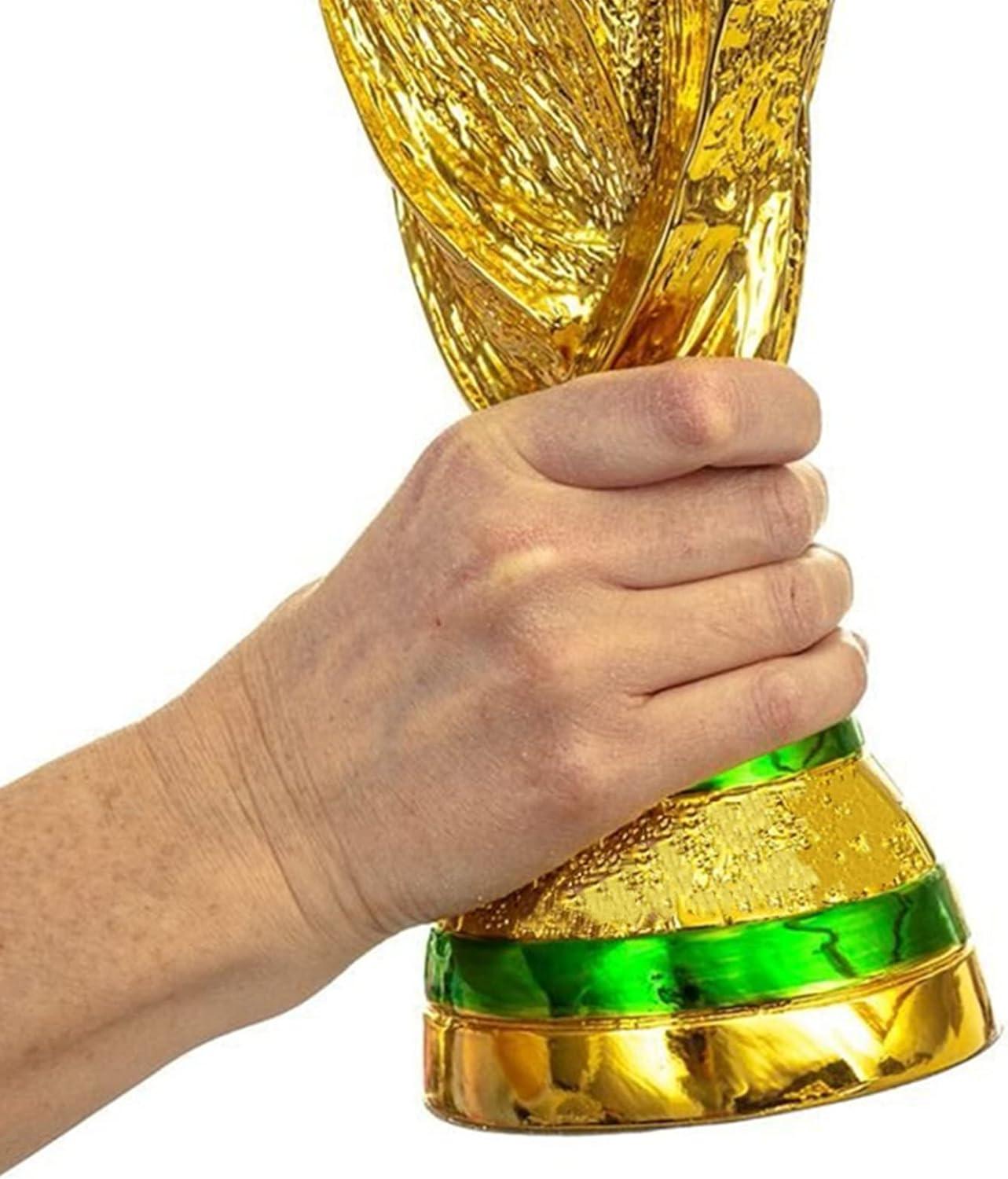 Compare Soccer Replicas: tested craftsmanship, tossing charm, office chic showdown